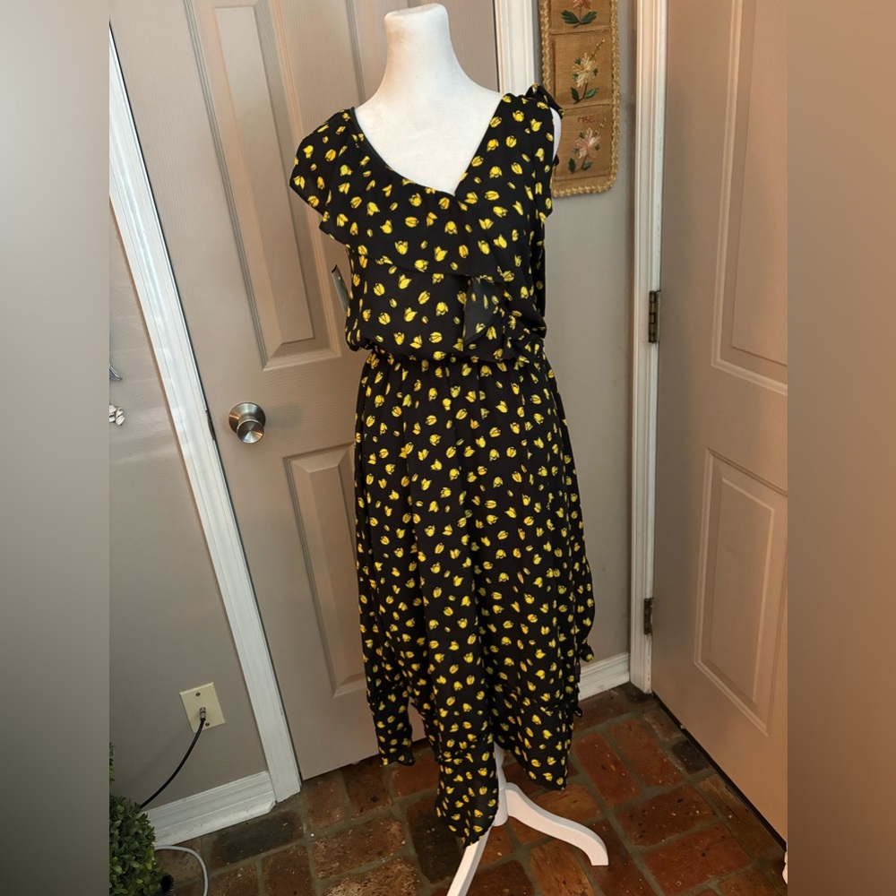 NWT Black Yellow Faux Wrap Dress by Who What Wear Size XS New With Tags